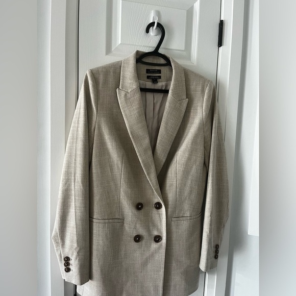 RW&CO Oatmeal Double-Breasted Blazer Size 6 Work Jacket Office Wear Quiet Luxury - Picture 11 of 13